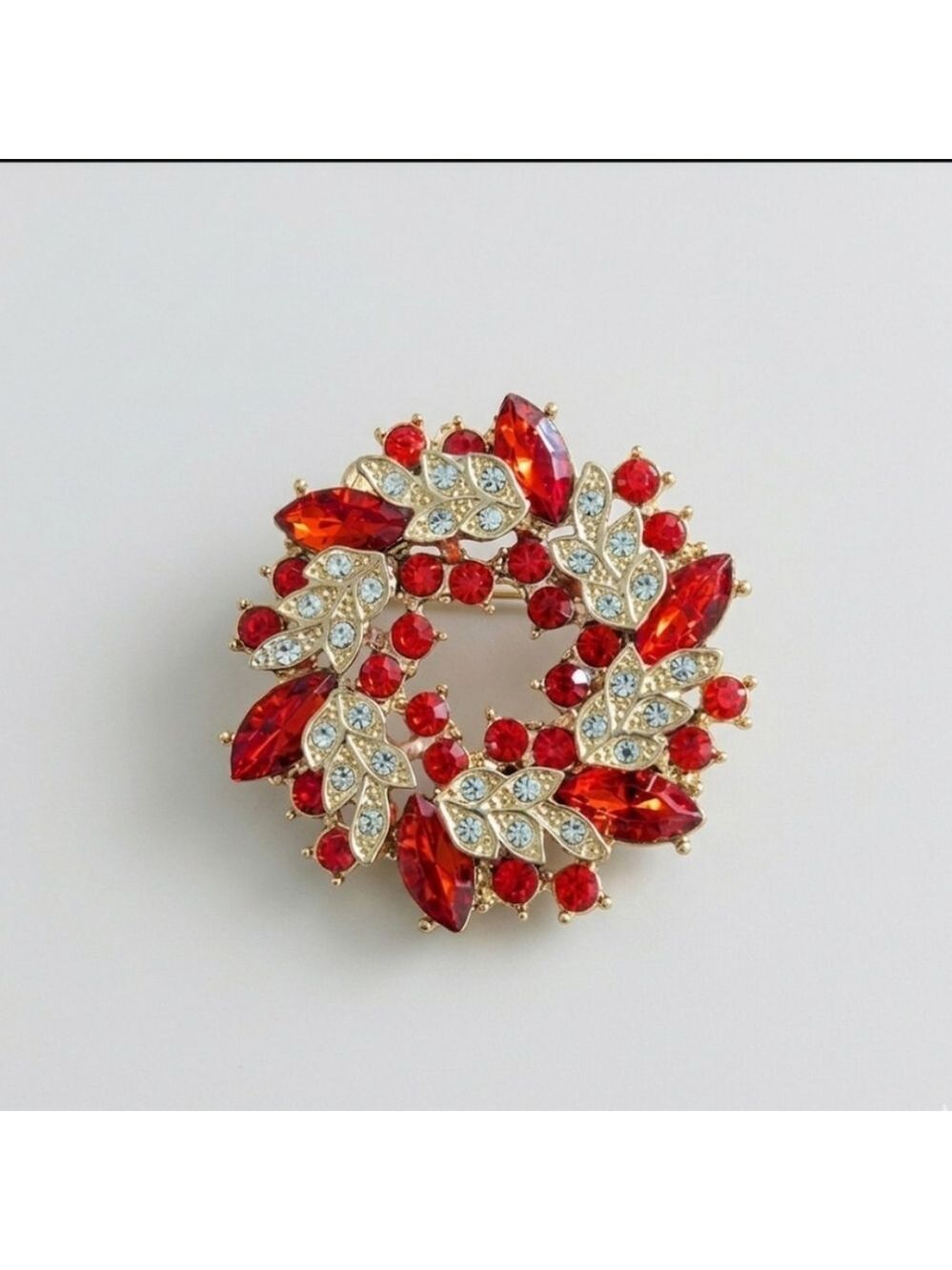 Red White Rhinestone Wreath Brooch Gold Tones New